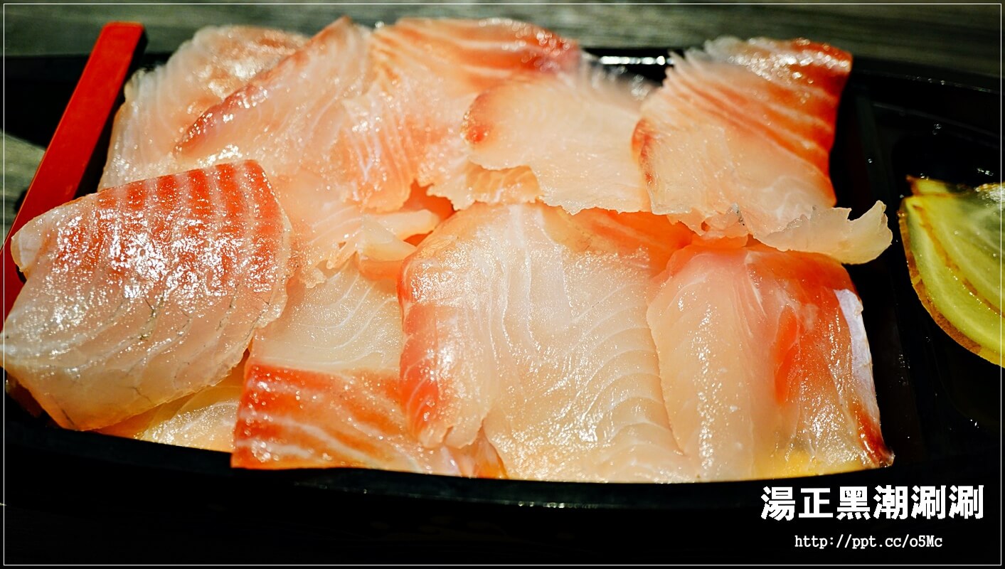 【湯正黑潮涮涮】新莊火鍋~CP值超高,澳洲和牛肉質超鮮嫩,一口吃在嘴裡,滿滿的鮮甜滋味,天使紅蝦超大隻,蝦膏滿滿,一吃成老主顧 【湯正黑潮涮涮】新莊火鍋~CP值超高,澳洲和牛肉質超鮮嫩,一口吃在嘴裡,滿滿的鮮甜滋味,天使紅蝦超大隻,蝦膏滿滿,一吃成老主顧