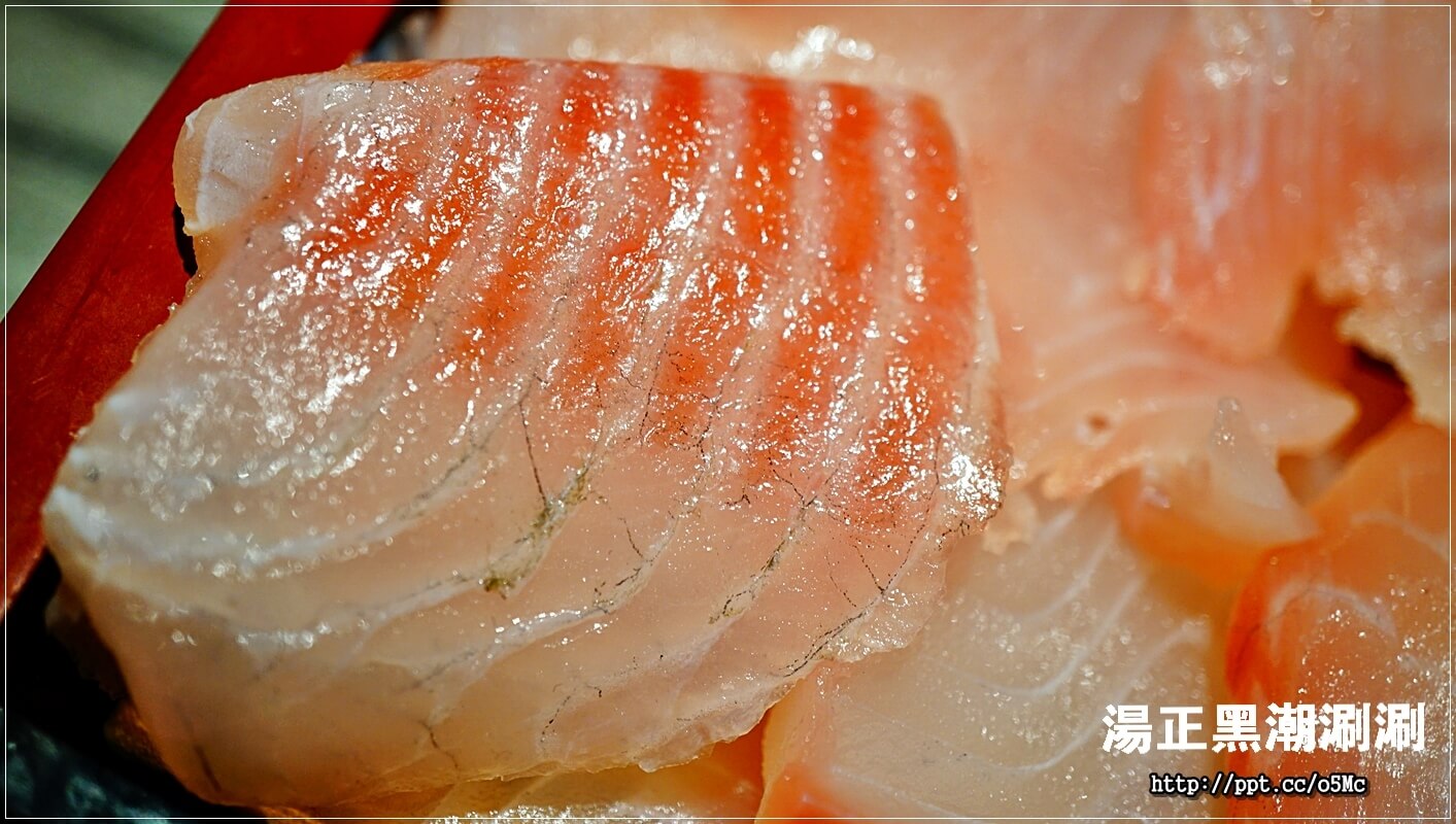 【湯正黑潮涮涮】新莊火鍋~CP值超高,澳洲和牛肉質超鮮嫩,一口吃在嘴裡,滿滿的鮮甜滋味,天使紅蝦超大隻,蝦膏滿滿,一吃成老主顧 【湯正黑潮涮涮】新莊火鍋~CP值超高,澳洲和牛肉質超鮮嫩,一口吃在嘴裡,滿滿的鮮甜滋味,天使紅蝦超大隻,蝦膏滿滿,一吃成老主顧