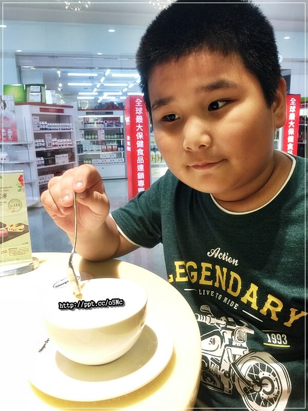 【Haggen Dazs】七張捷運站~炎炎夏天就是要吃冰,超濃郁漸層芒雪抹茶,不用飛去日本也吃的到,期間限定母親蛋糕有優惠唷!! 【Haggen Dazs】七張捷運站~炎炎夏天就是要吃冰,超濃郁漸層芒雪抹茶,不用飛去日本也吃的到,期間限定母親蛋糕有優惠唷!!