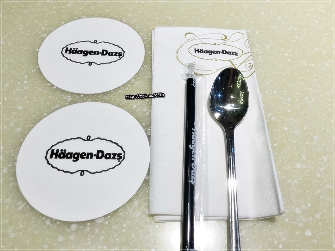 【Haggen Dazs】七張捷運站~炎炎夏天就是要吃冰,超濃郁漸層芒雪抹茶,不用飛去日本也吃的到,期間限定母親蛋糕有優惠唷!! 【Haggen Dazs】七張捷運站~炎炎夏天就是要吃冰,超濃郁漸層芒雪抹茶,不用飛去日本也吃的到,期間限定母親蛋糕有優惠唷!!