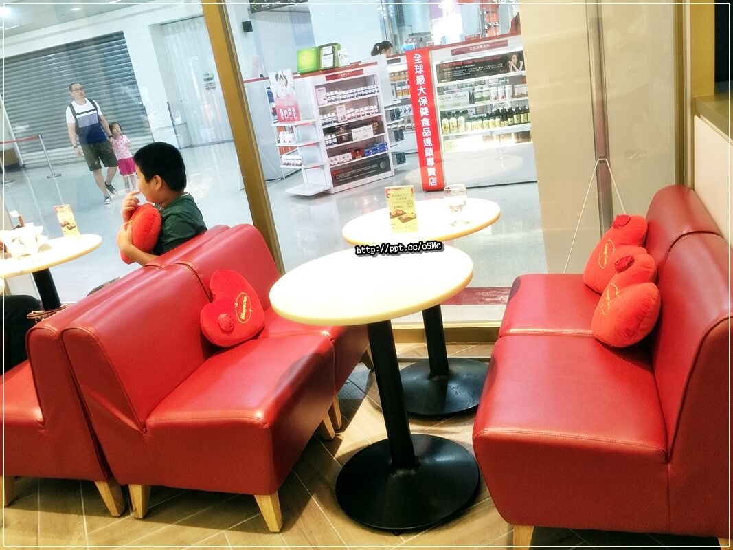 【Haggen Dazs】七張捷運站~炎炎夏天就是要吃冰,超濃郁漸層芒雪抹茶,不用飛去日本也吃的到,期間限定母親蛋糕有優惠唷!! 【Haggen Dazs】七張捷運站~炎炎夏天就是要吃冰,超濃郁漸層芒雪抹茶,不用飛去日本也吃的到,期間限定母親蛋糕有優惠唷!!