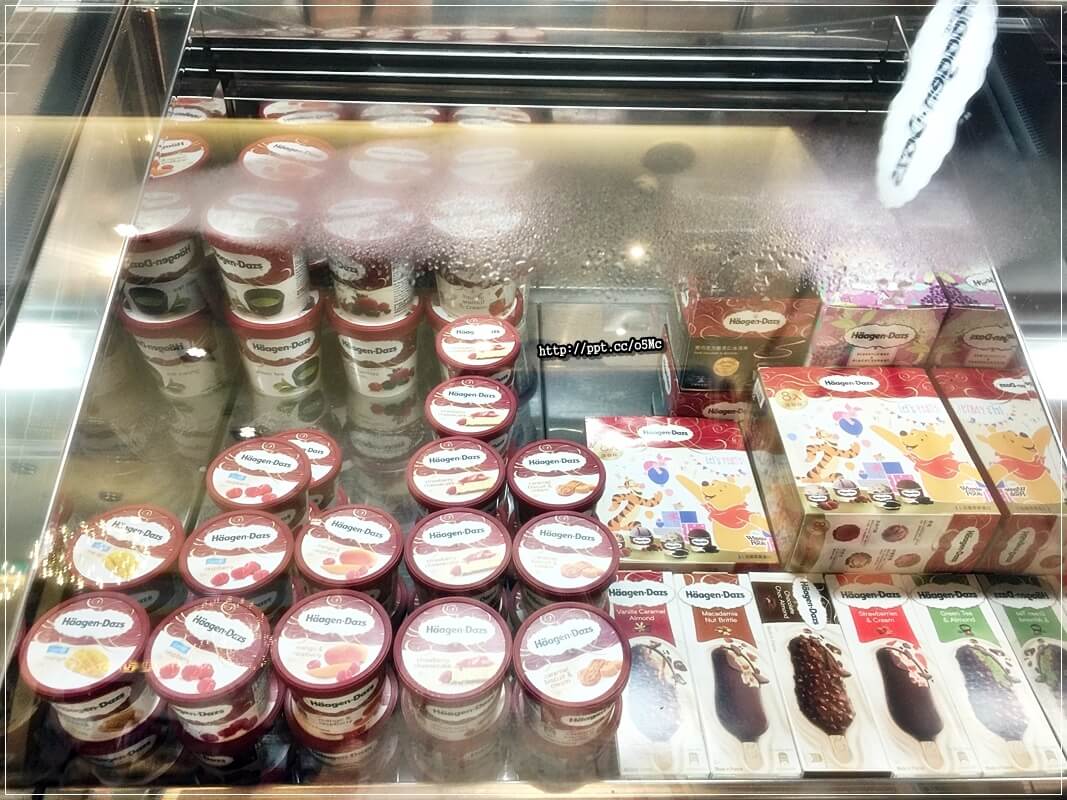 【Haggen Dazs】七張捷運站~炎炎夏天就是要吃冰,超濃郁漸層芒雪抹茶,不用飛去日本也吃的到,期間限定母親蛋糕有優惠唷!! 【Haggen Dazs】七張捷運站~炎炎夏天就是要吃冰,超濃郁漸層芒雪抹茶,不用飛去日本也吃的到,期間限定母親蛋糕有優惠唷!!