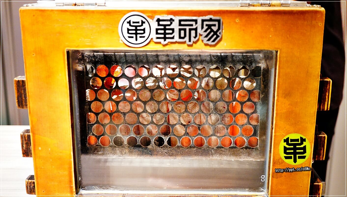  【革命家】忠孝敦化站～無煙燒肉，特製的鐵箱，讓妳不會一身臭油煙味，ＣＰ值高的燒肉店，創意新吃法，大口吃肉，大口喝酒，聚餐的好選擇