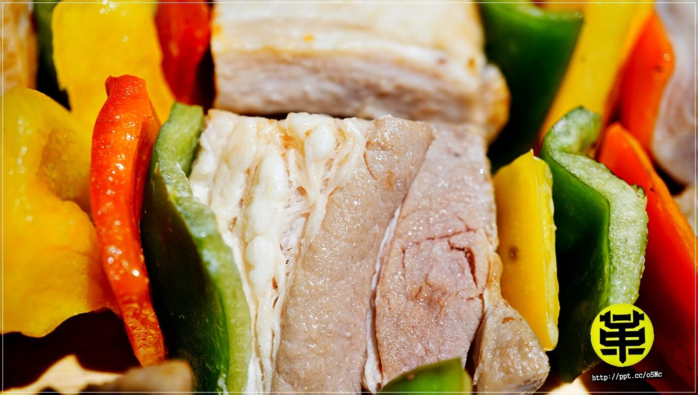  【革命家】忠孝敦化站～無煙燒肉，特製的鐵箱，讓妳不會一身臭油煙味，ＣＰ值高的燒肉店，創意新吃法，大口吃肉，大口喝酒，聚餐的好選擇