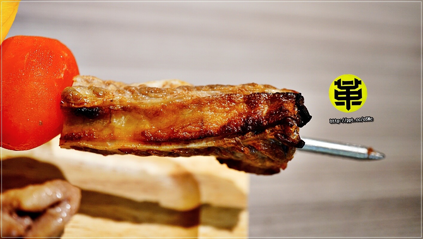 【革命家】忠孝敦化站～無煙燒肉，特製的鐵箱，讓妳不會一身臭油煙味，ＣＰ值高的燒肉店，創意新吃法，大口吃肉，大口喝酒，聚餐的好選擇