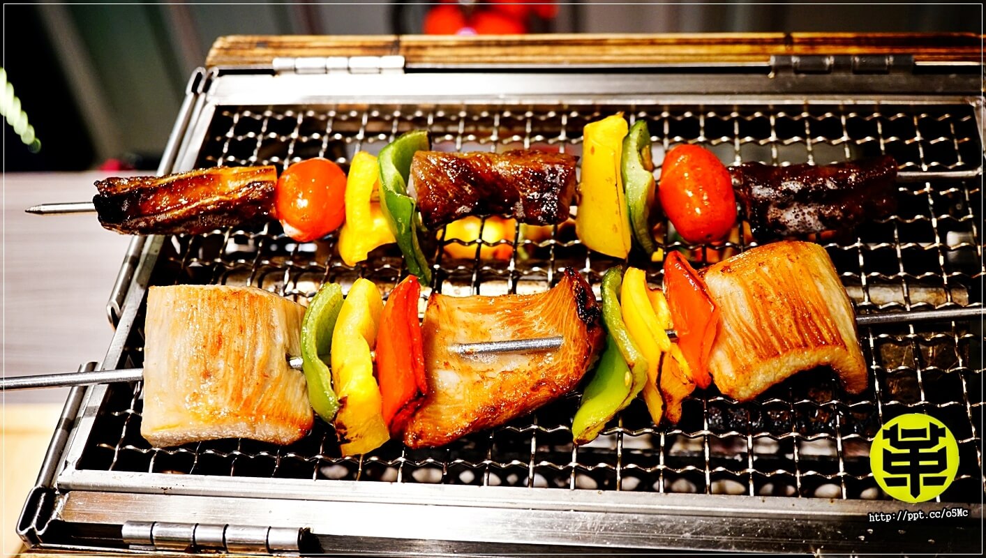  【革命家】忠孝敦化站～無煙燒肉，特製的鐵箱，讓妳不會一身臭油煙味，ＣＰ值高的燒肉店，創意新吃法，大口吃肉，大口喝酒，聚餐的好選擇