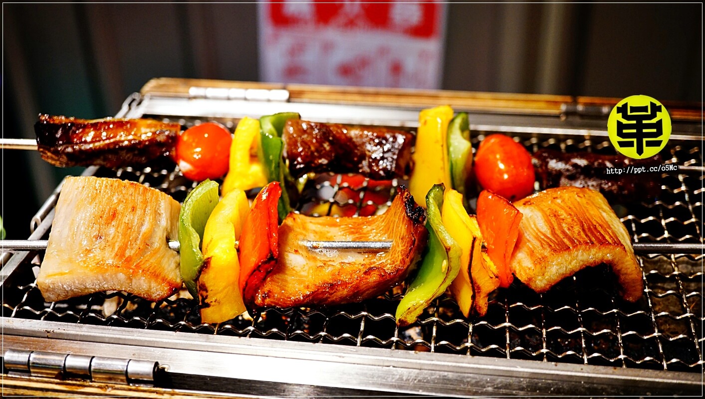  【革命家】忠孝敦化站～無煙燒肉，特製的鐵箱，讓妳不會一身臭油煙味，ＣＰ值高的燒肉店，創意新吃法，大口吃肉，大口喝酒，聚餐的好選擇