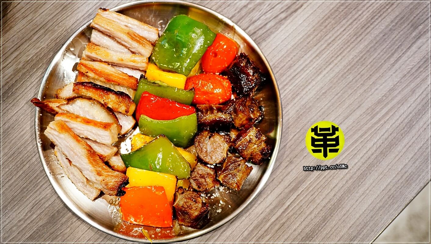  【革命家】忠孝敦化站～無煙燒肉，特製的鐵箱，讓妳不會一身臭油煙味，ＣＰ值高的燒肉店，創意新吃法，大口吃肉，大口喝酒，聚餐的好選擇