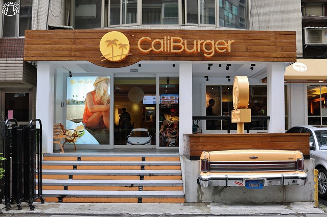 【台北大安．忠孝敦化站】CaliBurger（忠孝店）-東區美式餐廳 蔬食酪梨雞肉漢