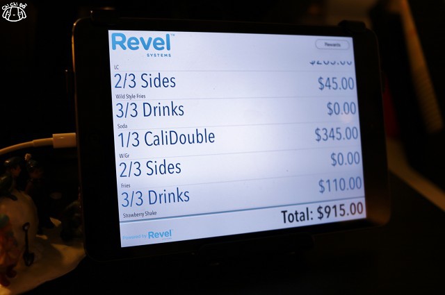 【台北大安.忠孝敦化站】CaliBurger(忠孝店)-東區美式餐廳 蔬食酪梨雞肉漢 【台北大安.忠孝敦化站】CaliBurger(忠孝店)-東區美式餐廳 蔬食酪梨雞肉漢