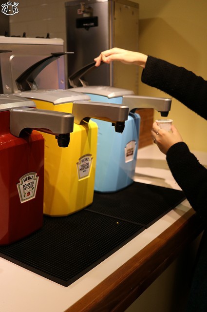 【台北大安.忠孝敦化站】CaliBurger(忠孝店)-東區美式餐廳 蔬食酪梨雞肉漢 【台北大安.忠孝敦化站】CaliBurger(忠孝店)-東區美式餐廳 蔬食酪梨雞肉漢