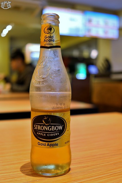 【台北大安.忠孝敦化站】CaliBurger(忠孝店)-東區美式餐廳 蔬食酪梨雞肉漢 【台北大安.忠孝敦化站】CaliBurger(忠孝店)-東區美式餐廳 蔬食酪梨雞肉漢