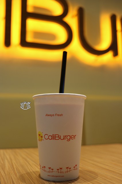 【台北大安.忠孝敦化站】CaliBurger(忠孝店)-東區美式餐廳 蔬食酪梨雞肉漢 【台北大安.忠孝敦化站】CaliBurger(忠孝店)-東區美式餐廳 蔬食酪梨雞肉漢