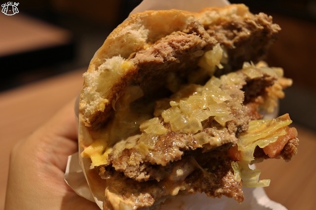 【台北大安.忠孝敦化站】CaliBurger(忠孝店)-東區美式餐廳 蔬食酪梨雞肉漢 【台北大安.忠孝敦化站】CaliBurger(忠孝店)-東區美式餐廳 蔬食酪梨雞肉漢