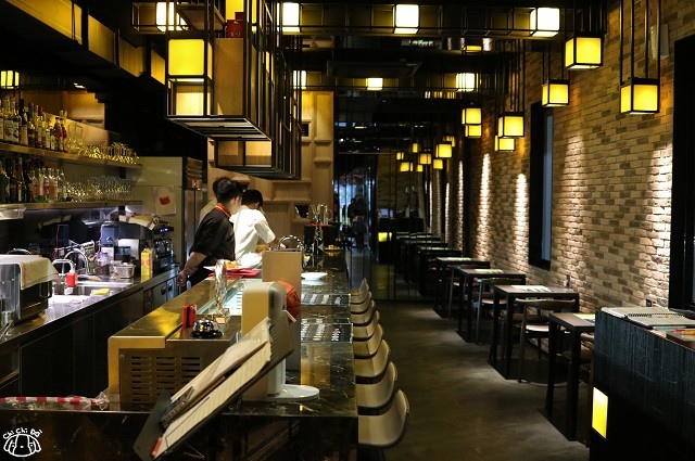 【台北中山．南京復興站】PURO PURO 西班牙傳統海鮮料理餐廳-西班牙TAPAS．調酒．餐酒館