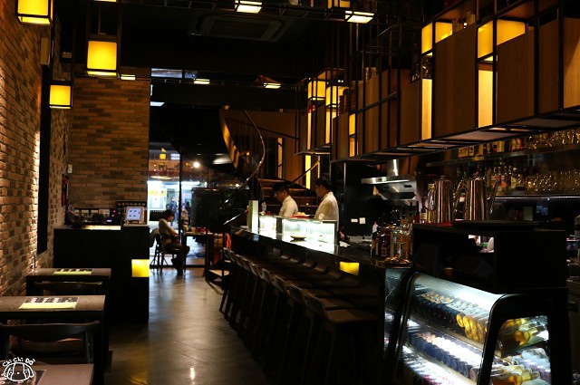 【台北中山．南京復興站】PURO PURO 西班牙傳統海鮮料理餐廳-西班牙TAPAS．調酒．餐酒館