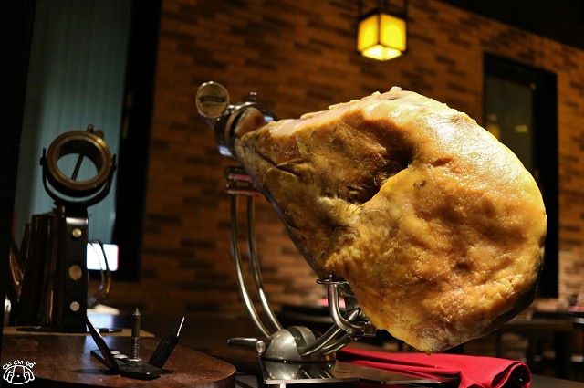 【台北中山．南京復興站】PURO PURO 西班牙傳統海鮮料理餐廳-西班牙TAPAS．調酒．餐酒館