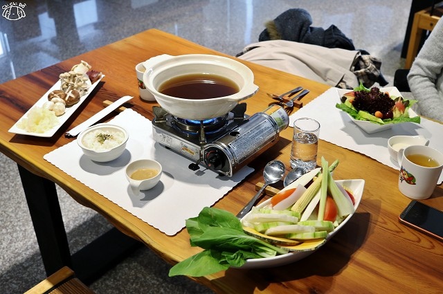 【台南安平區】食蔬茶齋 新潮蔬果餐-創意蔬食新概念 素食養生火鍋．茶飲