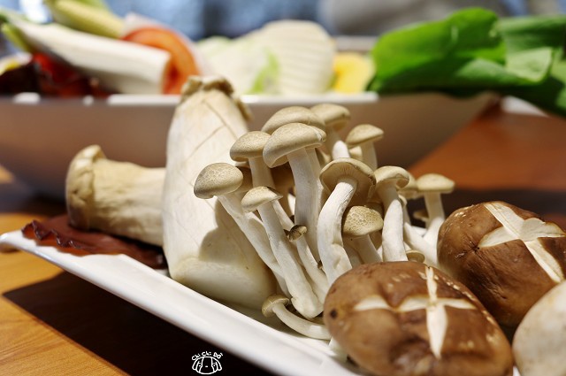 【台南安平區】食蔬茶齋 新潮蔬果餐-創意蔬食新概念 素食養生火鍋．茶飲