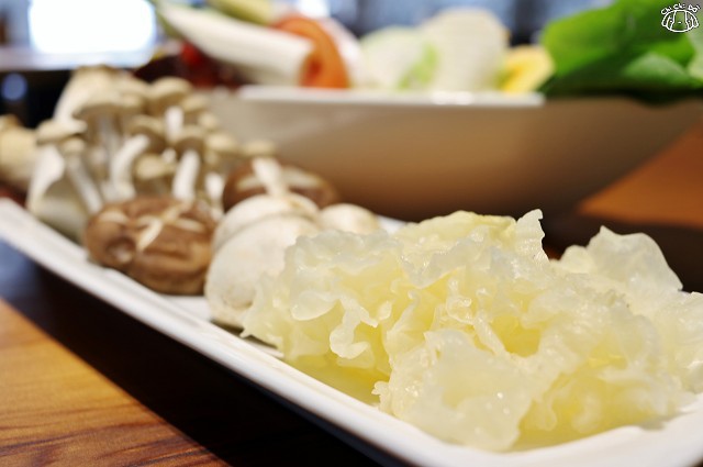【台南安平區】食蔬茶齋 新潮蔬果餐-創意蔬食新概念 素食養生火鍋．茶飲