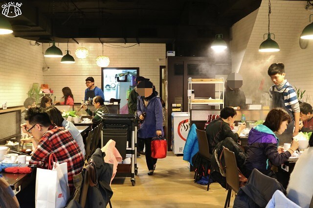 【台北信義．永春站】柳村一品鍋（永春店）-松山麻辣鴛鴦火鍋．海陸大餐