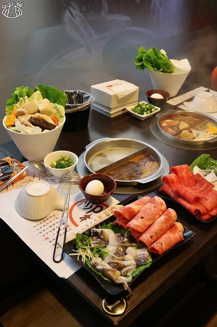 【台北信義．永春站】柳村一品鍋（永春店）-松山麻辣鴛鴦火鍋．海陸大餐