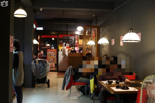 【新北板橋．府中站】京宴屋涮涮鍋-溫體牛肉火鍋．麻辣鍋吃到飽