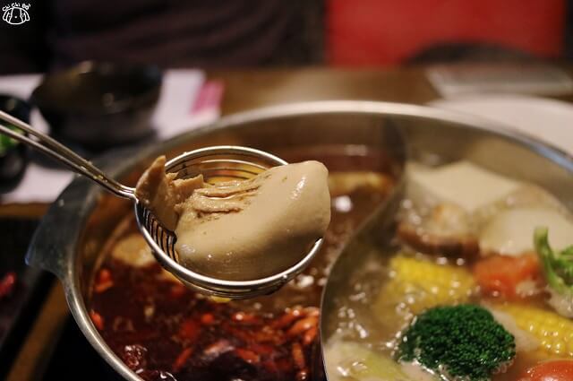【新北板橋．府中站】京宴屋涮涮鍋-溫體牛肉火鍋．麻辣鍋吃到飽