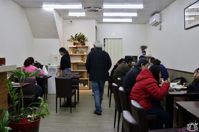 【台北萬華】王師父家傳大水餃-水餃．紅燒牛肉/牛肚麵．紅油炒手