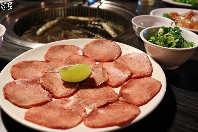 【台北中山.行天宮站】燒肉燒(民生店)-日式炭火燒肉.燒烤推薦 【台北中山.行天宮站】燒肉燒(民生店)-日式炭火燒肉.燒烤推薦