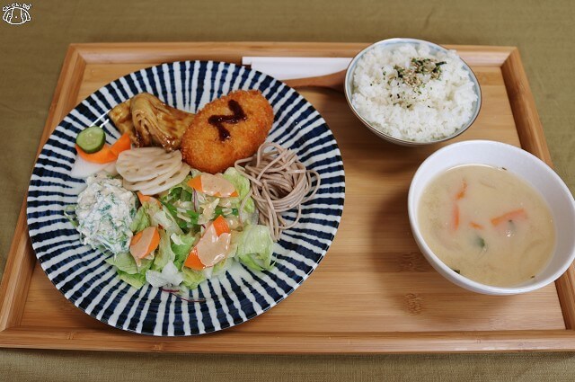 【台南東區】小碗和食-日式飯菜 小碗慢慢食，味自慢