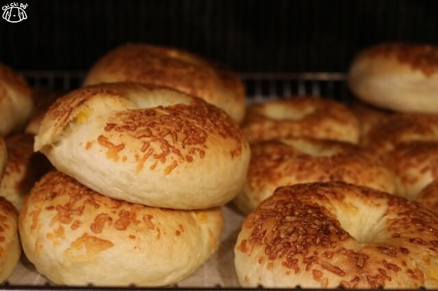 【台南中西區】五吉堂麵包店-巷弄飄香 排隊超夯麵包．吐司