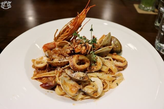 【台北內湖.西湖站】路燈咖啡Light Bistro(內湖店)-咖啡廳.餐酒館.輕食. 【台北內湖.西湖站】路燈咖啡Light Bistro(內湖店)-咖啡廳.餐酒館.輕食.