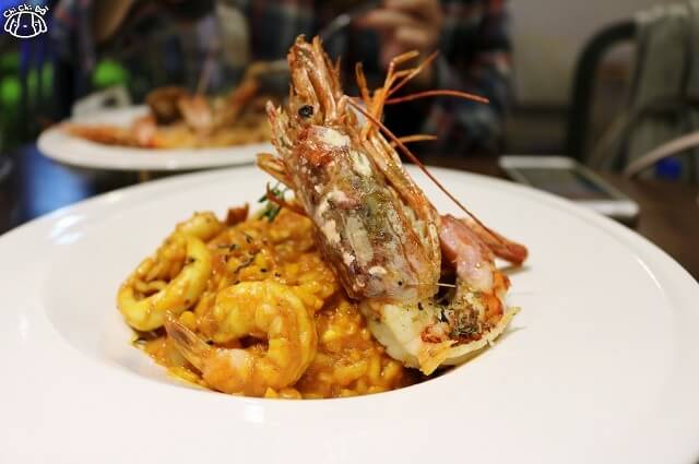 【台北內湖.西湖站】路燈咖啡Light Bistro(內湖店)-咖啡廳.餐酒館.輕食. 【台北內湖.西湖站】路燈咖啡Light Bistro(內湖店)-咖啡廳.餐酒館.輕食.