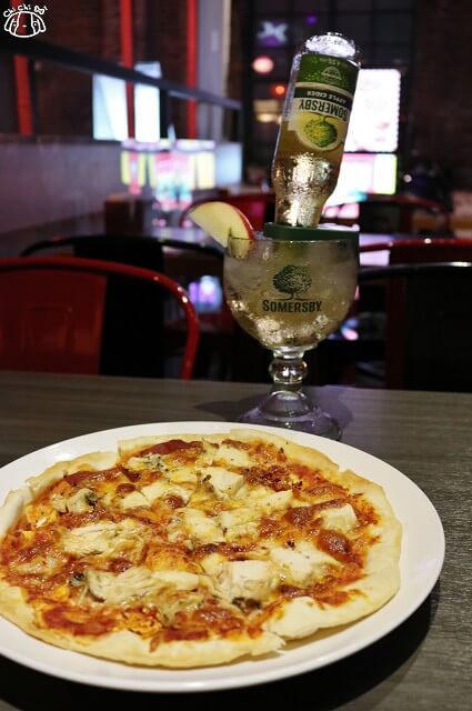 【台北美食】Somersby Crush 夏日蜜翻轉新樂趣 x Alleycat's Pizza(西門店)-『西門站』西門町小酌聊天好去處 【台北美食】Somersby Crush 夏日蜜翻轉新樂趣 x Alleycat's Pizza(西門店)-『西門站』西門町小酌聊天好去處