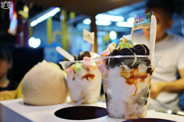 【台北美食】Coco Brother 椰子冰淇淋-『台北橋站』三重三和夜市 冰品推薦 泰國椰子冰．椰子水 夏日消暑聖品