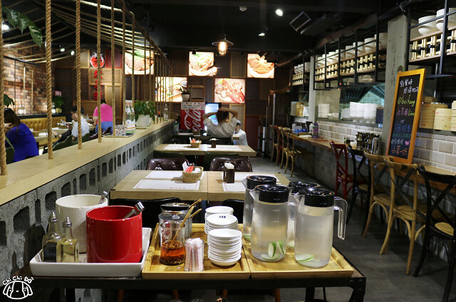【台北美食】北芳園精緻牛肉麵-『市政府站』台北牛肉麵 【台北美食】北芳園精緻牛肉麵-『市政府站』台北牛肉麵