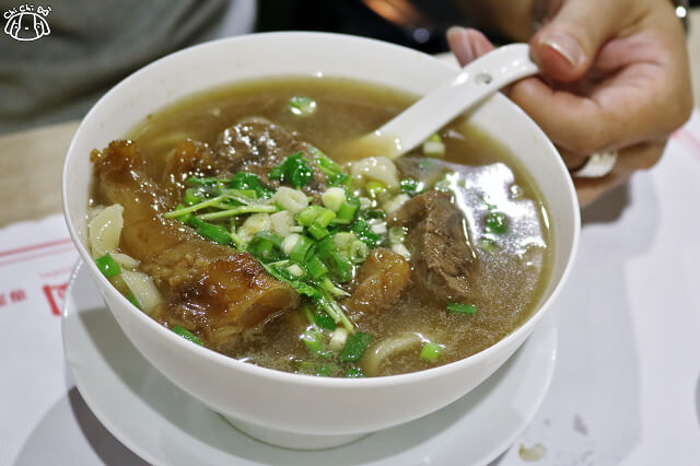 【台北美食】北芳園精緻牛肉麵-『市政府站』台北牛肉麵 【台北美食】北芳園精緻牛肉麵-『市政府站』台北牛肉麵