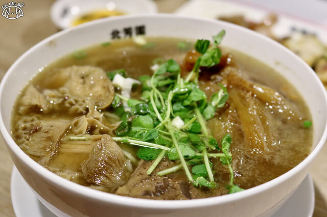 【台北美食】北芳園精緻牛肉麵-『市政府站』台北牛肉麵 【台北美食】北芳園精緻牛肉麵-『市政府站』台北牛肉麵