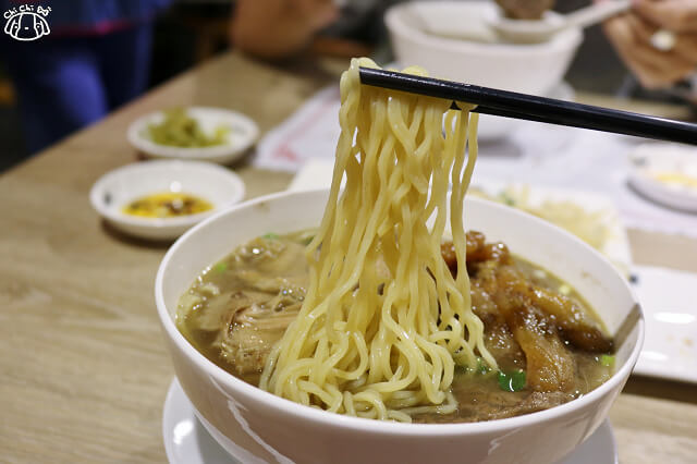【台北美食】北芳園精緻牛肉麵-『市政府站』台北牛肉麵 【台北美食】北芳園精緻牛肉麵-『市政府站』台北牛肉麵