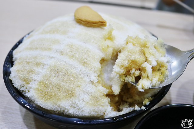 【台北美食】寶島菠蘿團(臺北光復店)-『國父紀念館站』東區夏日剉冰推薦．古早味炒焦糖菠蘿冰