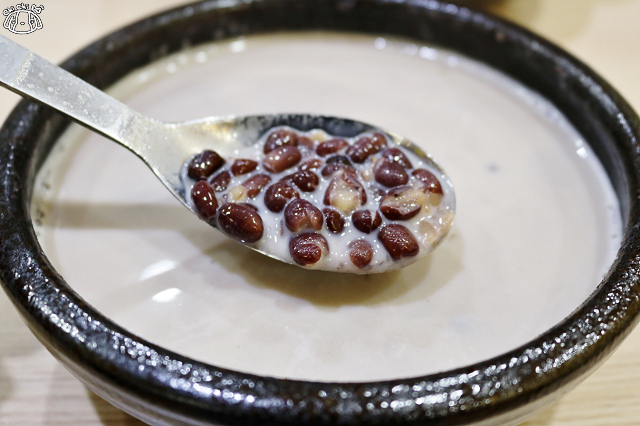【台北美食】寶島菠蘿團(臺北光復店)-『國父紀念館站』東區夏日剉冰推薦．古早味炒焦糖菠蘿冰