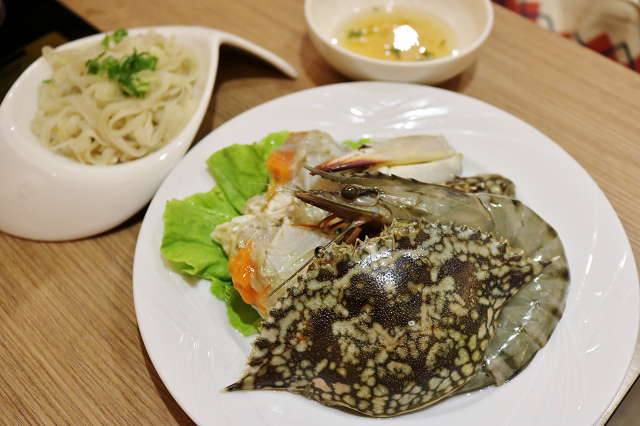 【台北美食】洺町和風美食-『南京復興站』平價日本料理．花蟹火鍋