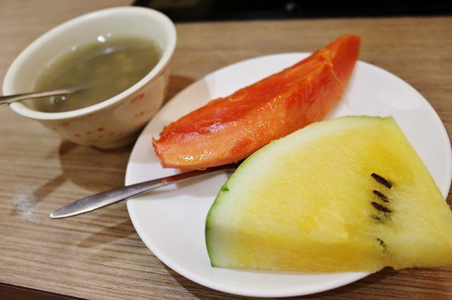 【台北美食】洺町和風美食-『南京復興站』平價日本料理．花蟹火鍋