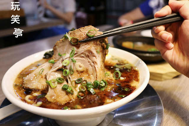 【台北美食】玩笑亭 Nantsuttei-『忠孝敦化站』東區日式拉麵.料理東西軍優勝拉麵 【台北美食】玩笑亭 Nantsuttei-『忠孝敦化站』東區日式拉麵.料理東西軍優勝拉麵
