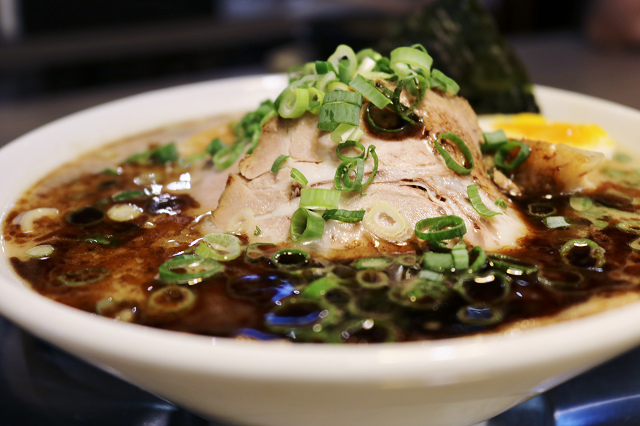 【台北美食】玩笑亭 Nantsuttei-『忠孝敦化站』東區日式拉麵.料理東西軍優勝拉麵 【台北美食】玩笑亭 Nantsuttei-『忠孝敦化站』東區日式拉麵.料理東西軍優勝拉麵