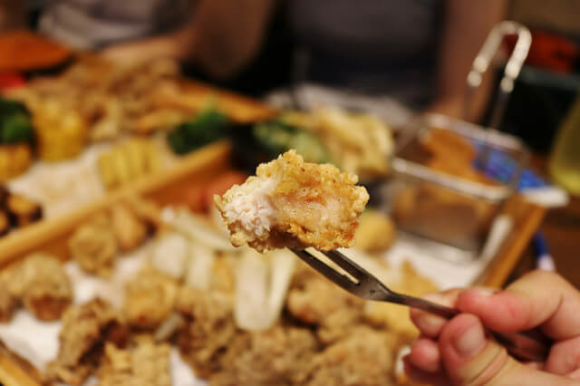 【台北美食】炸去啃 鹹酥雞(三重店)-『三重國小站』全台首創內用式鹹酥雞 炸物．啤酒