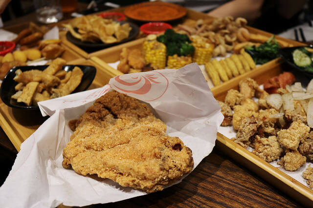 【台北美食】炸去啃 鹹酥雞(三重店)-『三重國小站』全台首創內用式鹹酥雞 炸物．啤酒