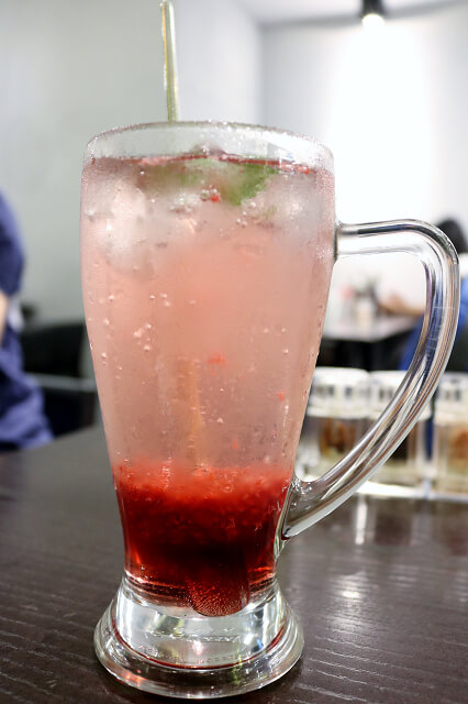【台北美食】W.瓦法奇朵(台北車站店)-『台北車站』99元超平價安格斯牛排牛肉麵