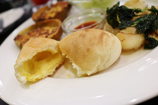 【台北美食】W.瓦法奇朵(台北車站店)-『台北車站』99元超平價安格斯牛排牛肉麵